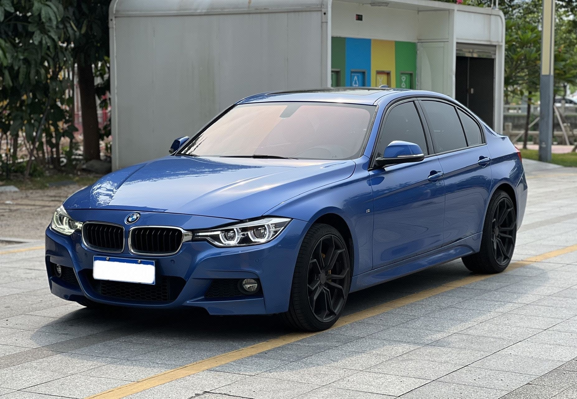 BMW 3 Series 2017 car image 