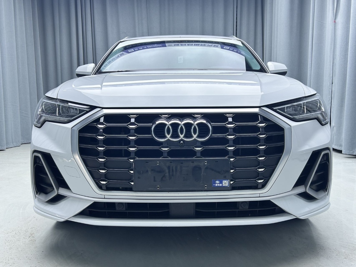 Audi Q3 2022 immagine di auto #2