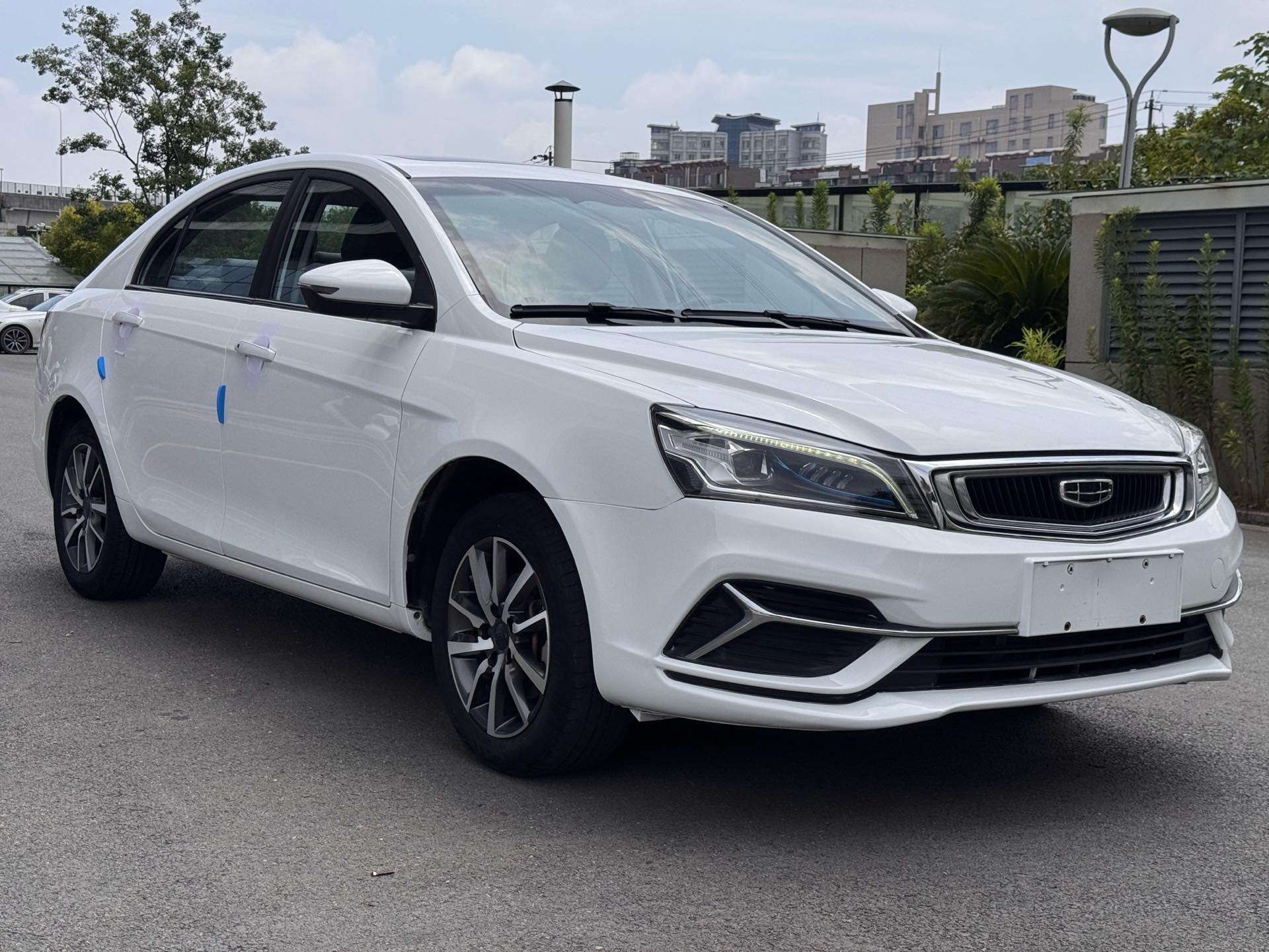 GEELY Emgrand 2019 #3 GEELY Emgrand 2019 car image #3