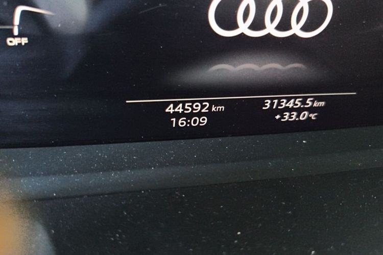 Audi Q3 2023 #8 Audi Q3 2023 car image #8