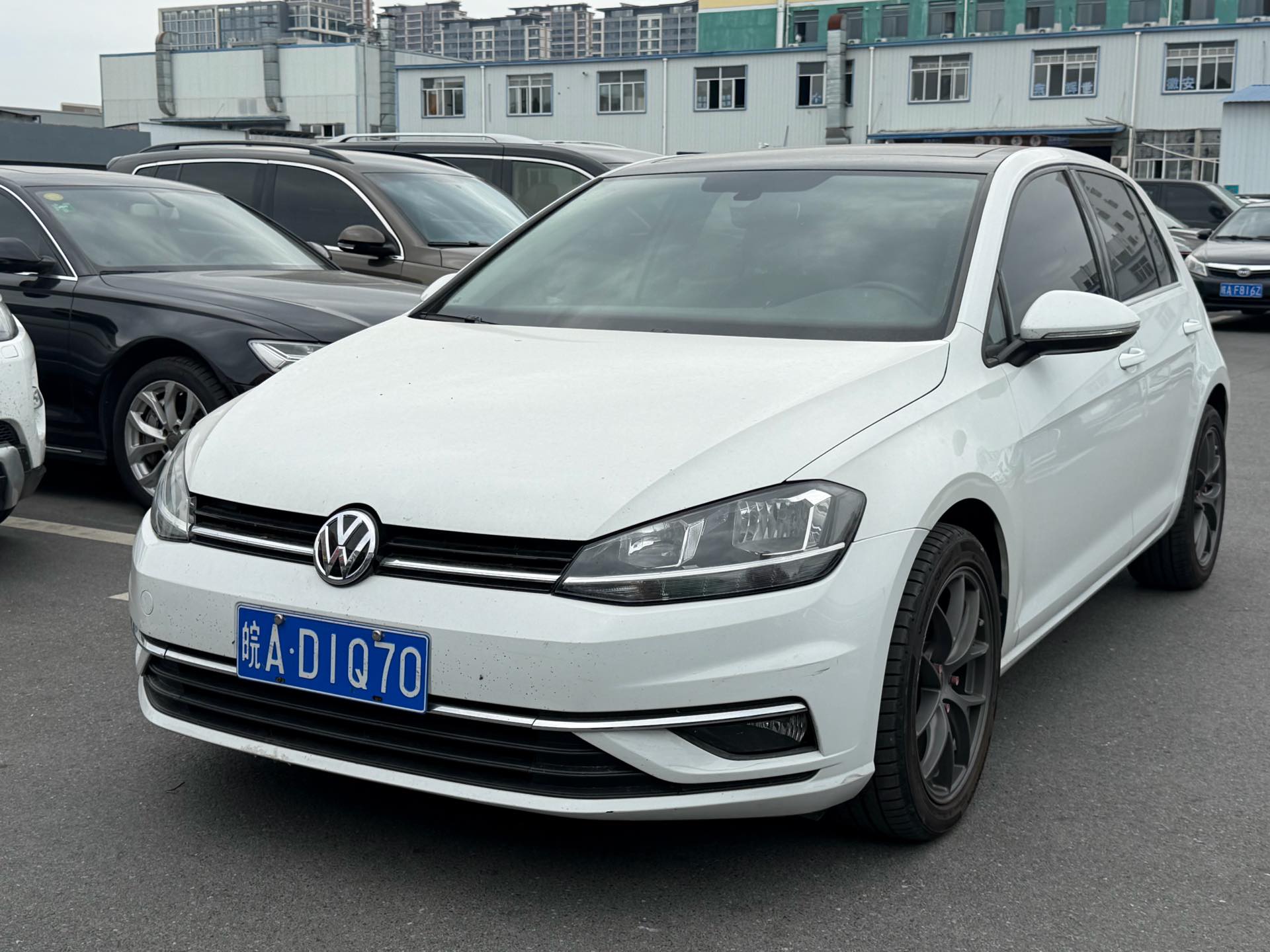 2018 2018 car image