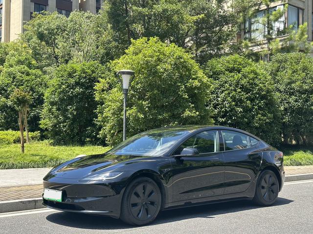 Tesla Model 3 2025 #11 Tesla Model 3 2025 car image #11