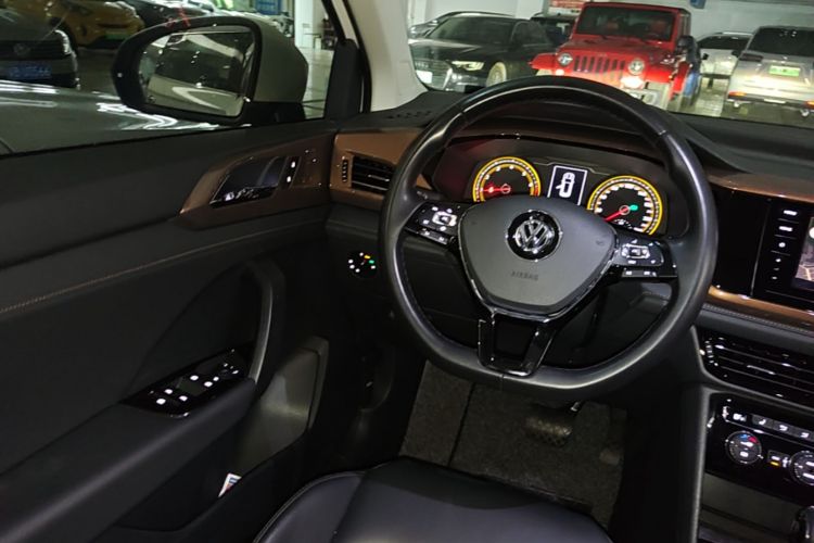 Volkswagen Tharu 2020 image de voiture #11