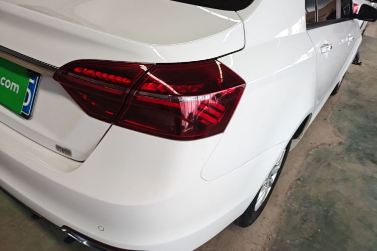 GEELY Emgrand 2020 #8 GEELY Emgrand 2020 car image #8