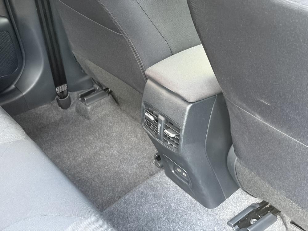 Toyota Corolla 2023 car image #10