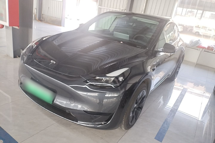 Tesla Model Y 2024 #2 Tesla Model Y 2024 immagine di auto #2