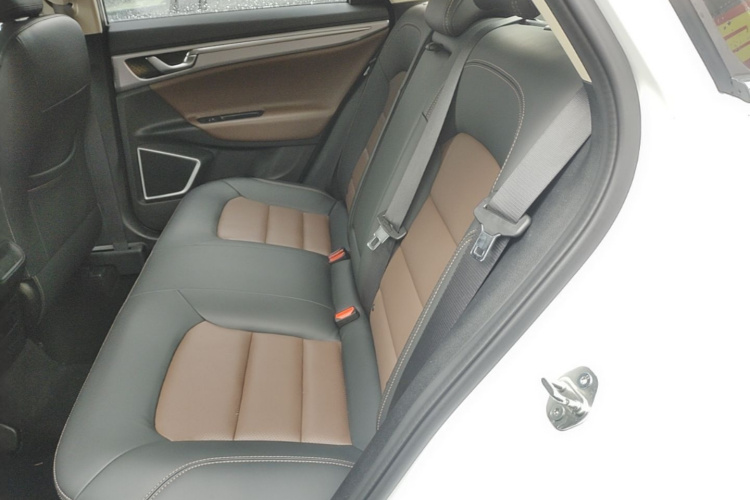 GEELY Emgrand GL 2019 car image #17