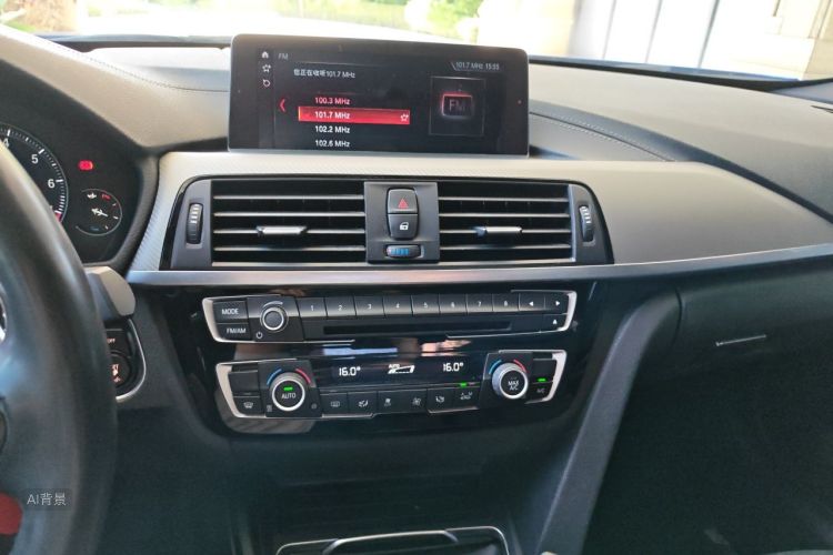 BMW 3 Series 2018 car image #15