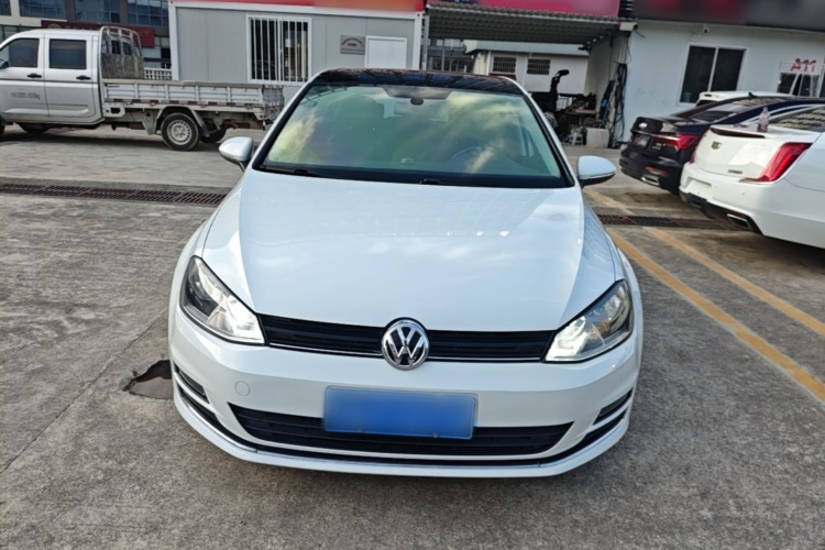 Volkswagen Golf 2016 car image #3
