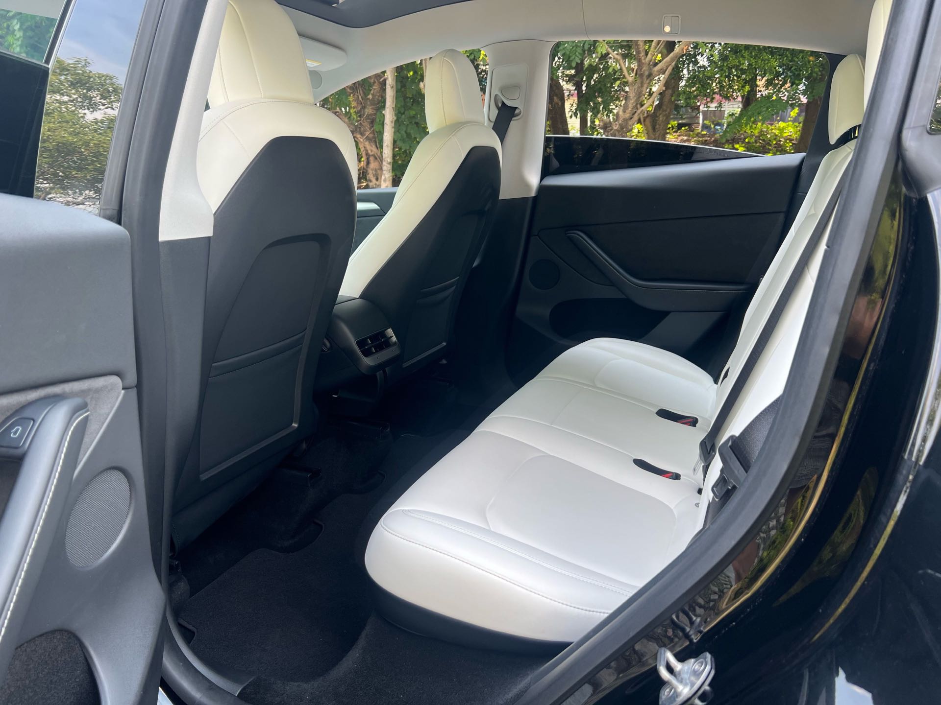 Tesla Model Y 2022 car image #4