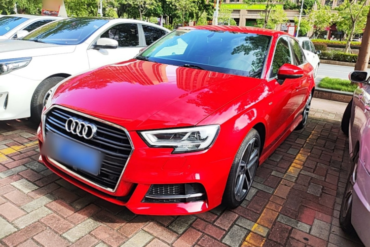 Audi A3 2018 car image #2
