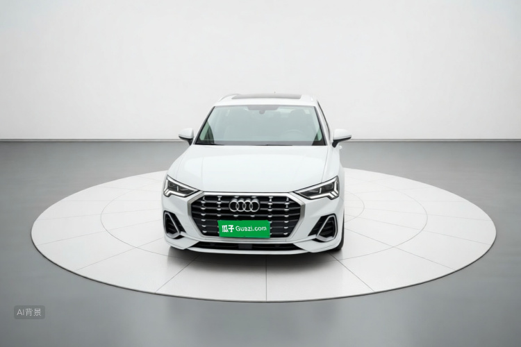 Audi Q3 2022 car image #3