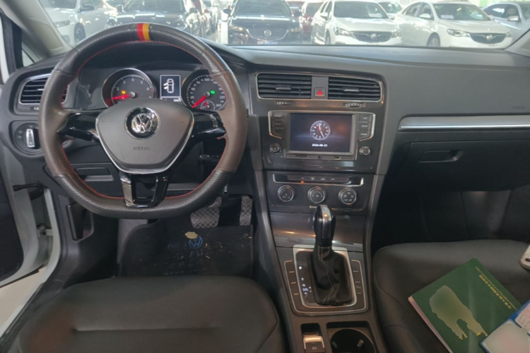 Volkswagen Golf 2017 #10 Volkswagen Golf 2017 car image #10