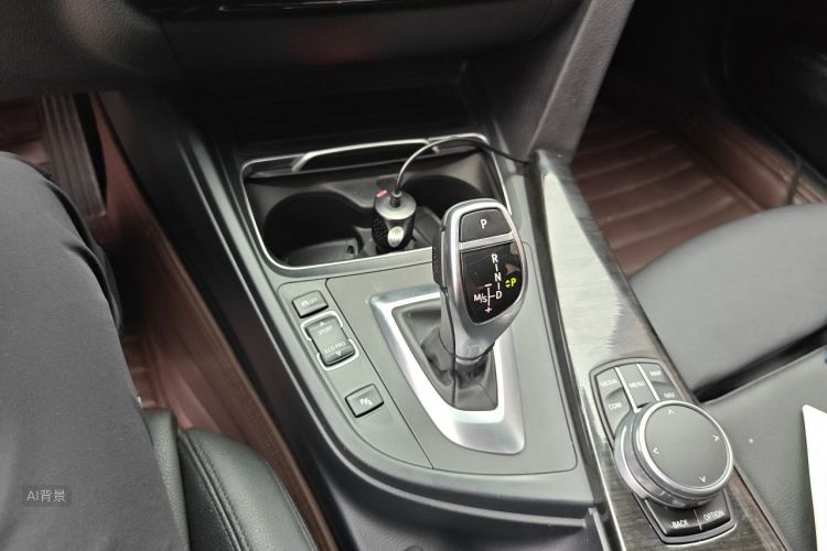 BMW 3 Series 2018 #16 BMW 3 Series 2018 car image #16