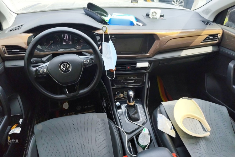 Volkswagen Tharu 2020 car image #11