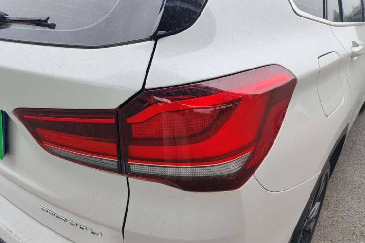 BMW X1 2021 car image #8