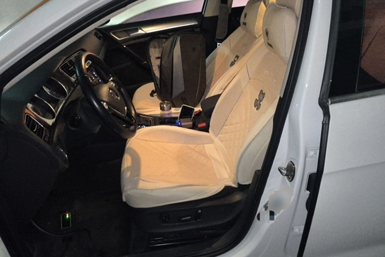 Volkswagen Golf 2019 #15 Volkswagen Golf 2019 car image #15