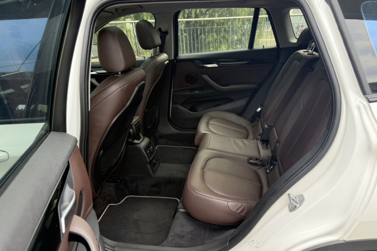BMW X1 2016 #18 BMW X1 2016 immagine di auto #18
