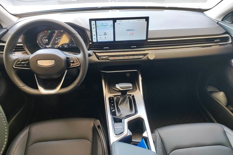 GEELY Emgrand 2024 car image #11