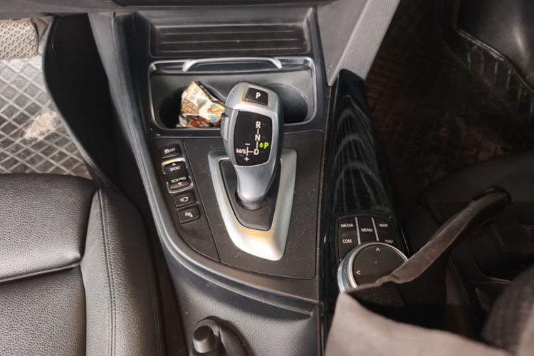 BMW 3 Series GT 2019 #14 BMW 3 Series GT 2019 car image #14