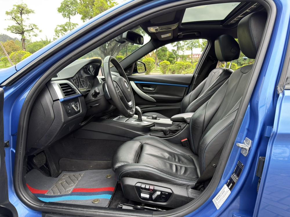 BMW 3 Series 2017 car image #14