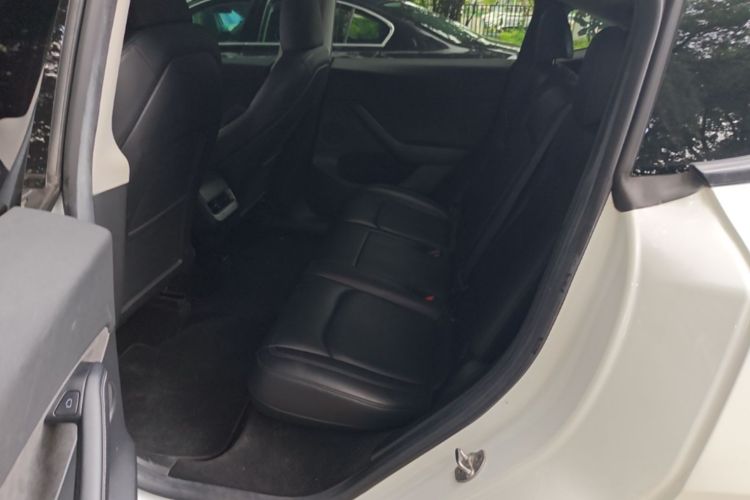 Tesla Model Y 2022 #13 Tesla Model Y 2022 car image #13