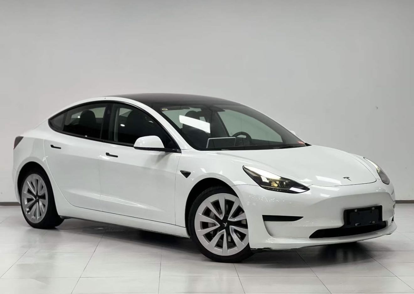 Tesla Model 3 2022 #3 Tesla Model 3 2022 صورة سيارة #3