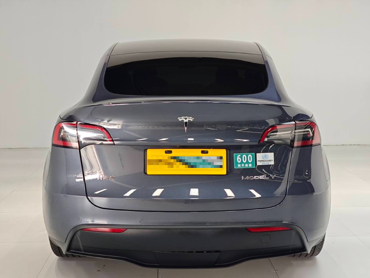 Tesla Model Y 2022 car image #7