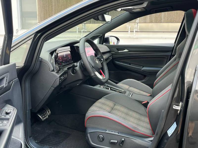 Volkswagen GolfGTI 2021 car image #4