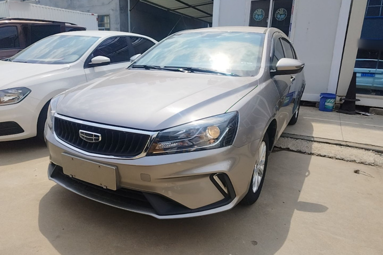 GEELY Emgrand 2021 car image #2