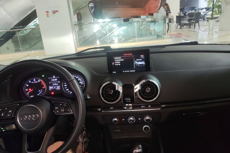Audi A3 2017 immagine di auto #10