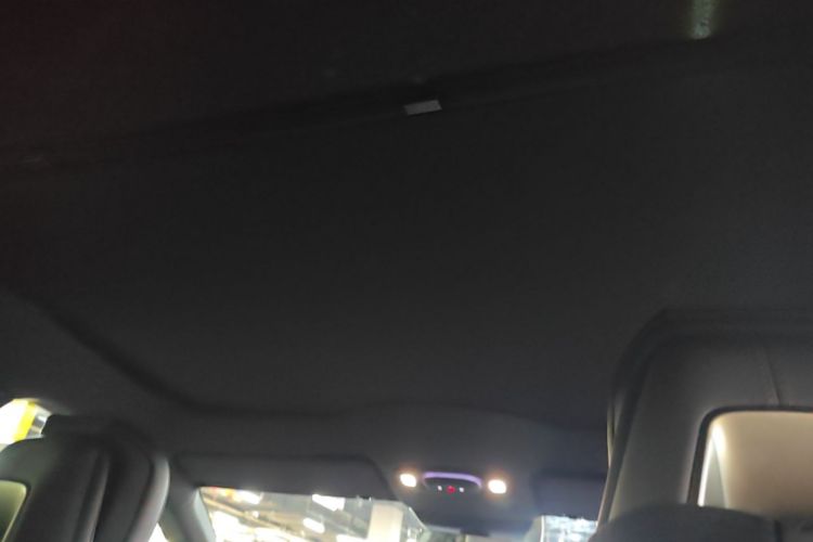 MI SU7 2025 immagine di auto #18