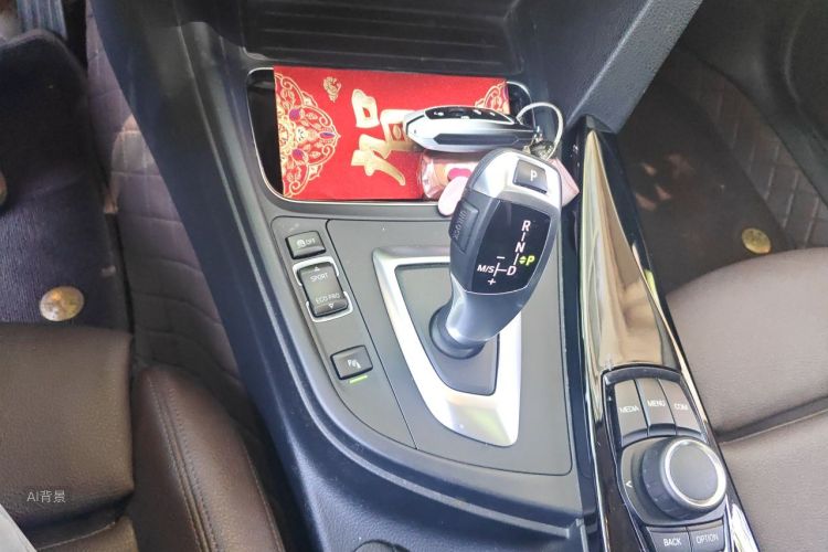 BMW 3 Series 2018 car image #16