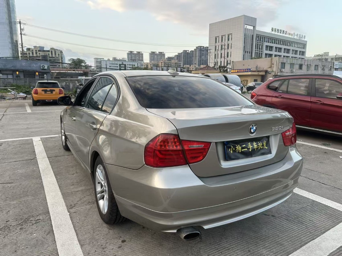 BMW 3 Series 2011 #7 BMW 3 Series 2011 car image #7