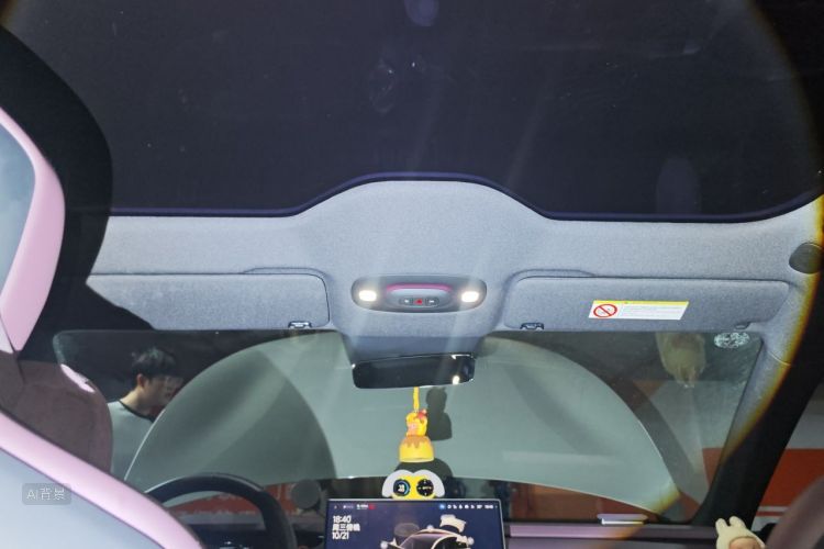 MI SU7 2025 imagem de carro #20