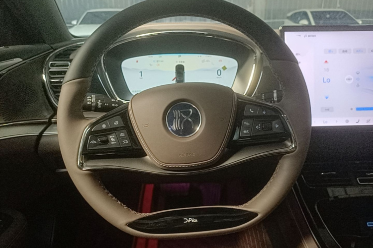 BYD Han 2024 car image #11
