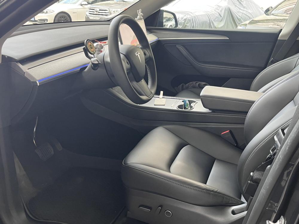 Tesla Model Y 2024 #9 Tesla Model Y 2024 car image #9