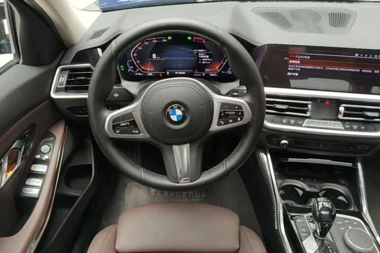 BMW 3 Series 2020 car image #11