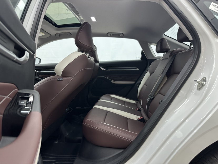 GEELY Emgrand 2025 car image #6