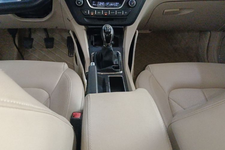 GEELY Emgrand 2016 #14 GEELY Emgrand 2016 immagine di auto #14