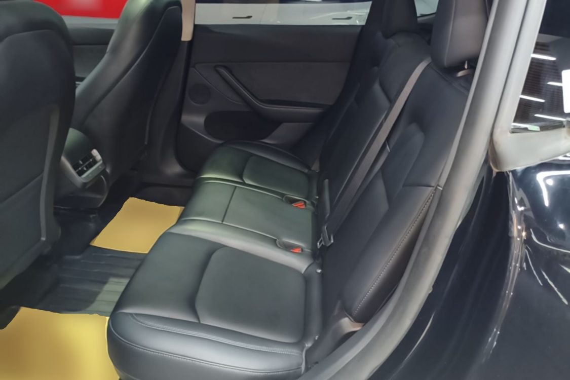 Tesla Model Y 2024 car image #8