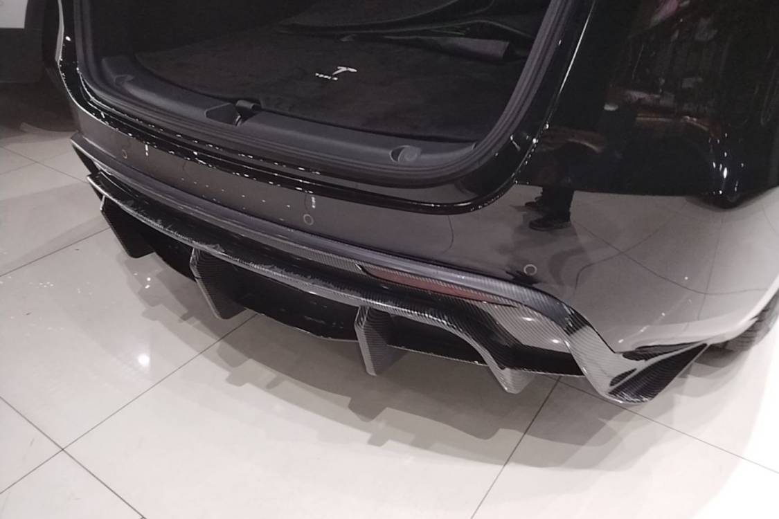 Tesla Model Y 2023 car image #29