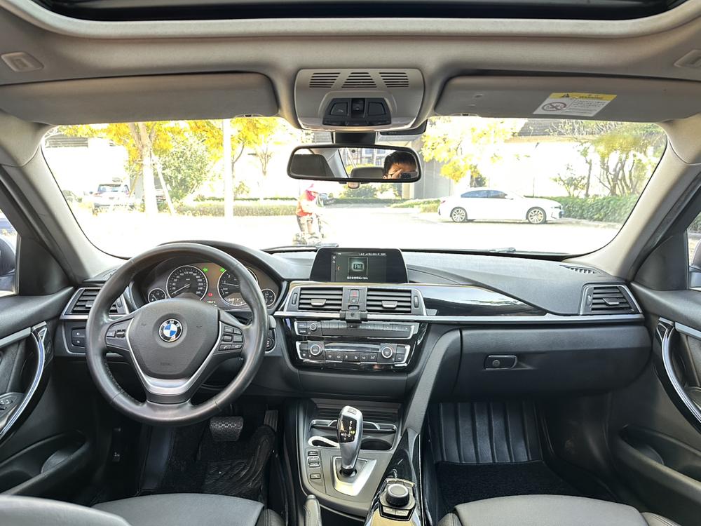 BMW 3 Series 2018 #7 BMW 3 Series 2018 car image #7