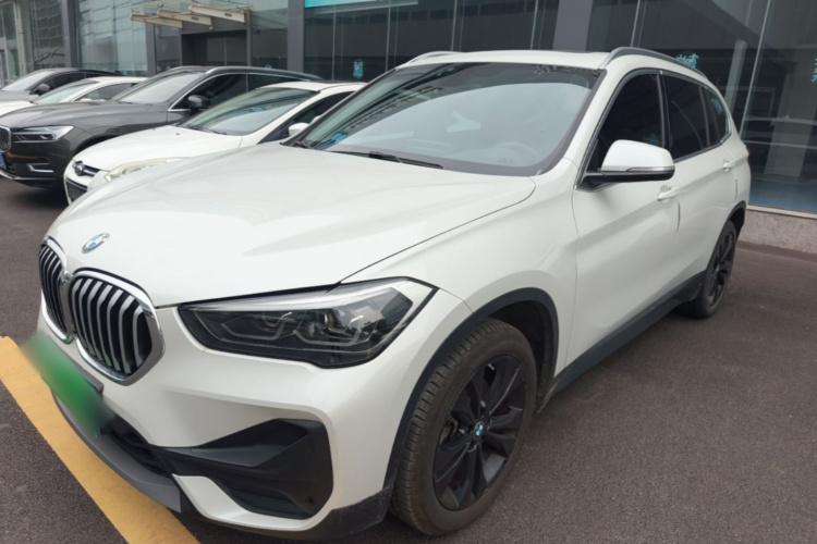 BMW X1 2021 car image #2