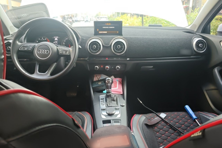 Audi A3 2019 car image #7