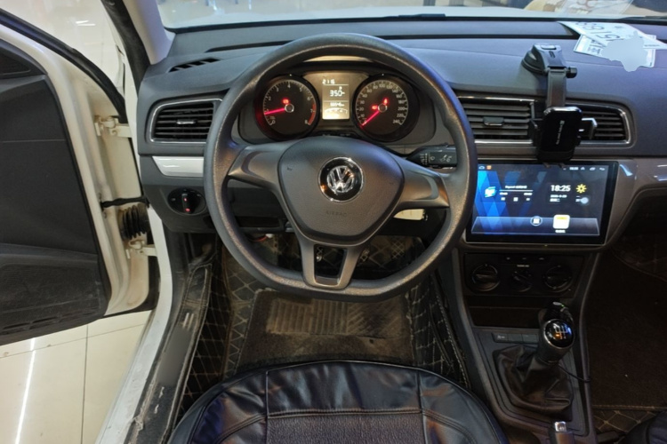 Volkswagen Lavida 2017 car image #11