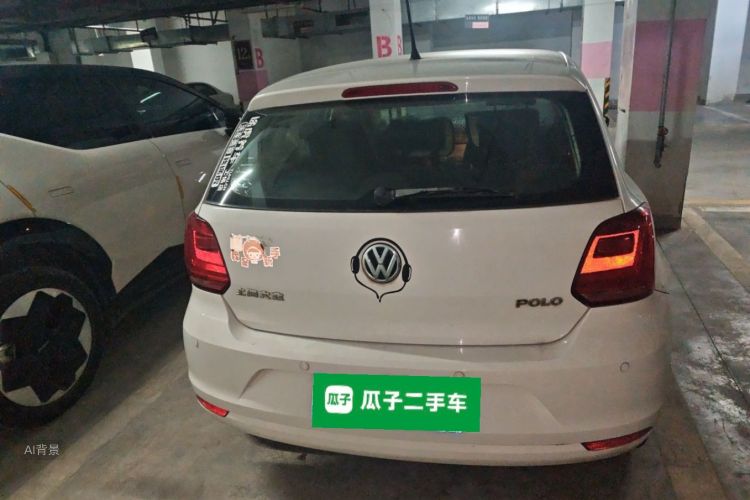 Volkswagen Polo 2015 car image #6