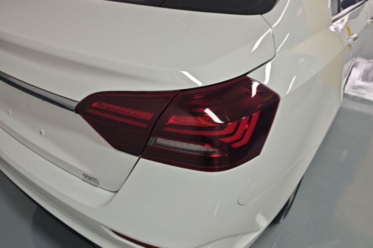 GEELY Emgrand 2021 #8 GEELY Emgrand 2021 car image #8