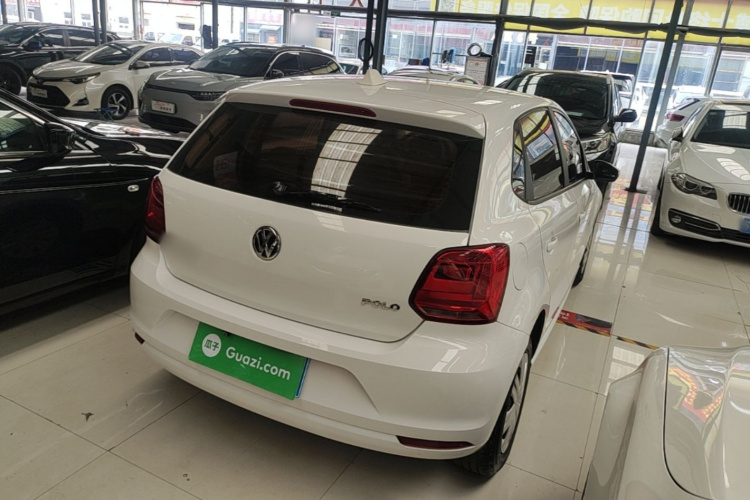 Volkswagen Polo 2017 car image #7
