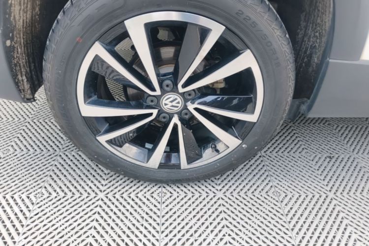 Volkswagen Tharu 2020 car image #10